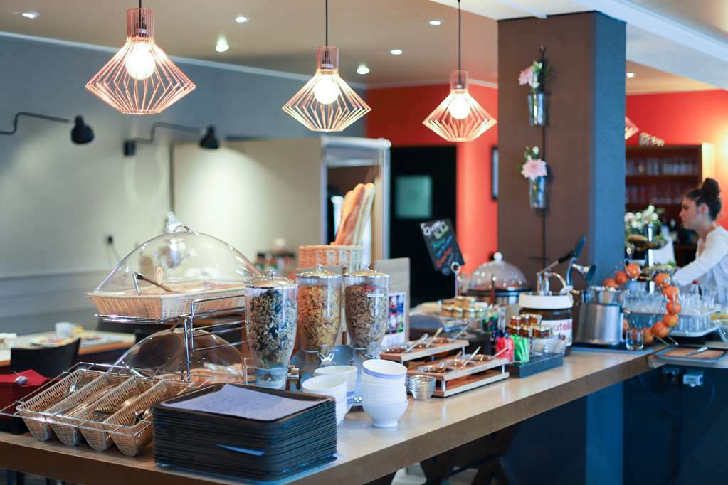 Kyriad Rouen Nord - Mont Saint Aignan Restaurace fotografie